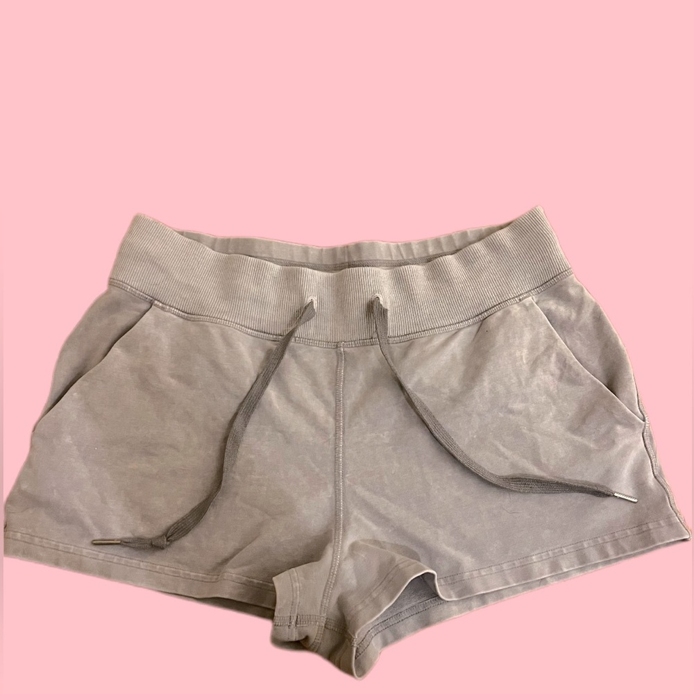 Lululemon grey cotton 2 inch sweat shorts in a size 8